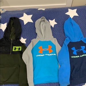 Under Armour (3) Hoodies